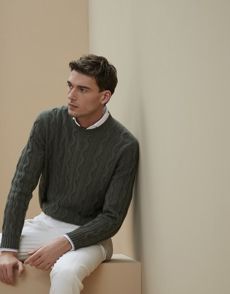 KNITWEAR